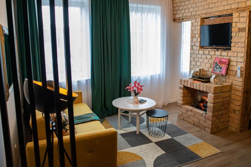 Czocha Studio Apartment Лєшна Екстер'єр фото